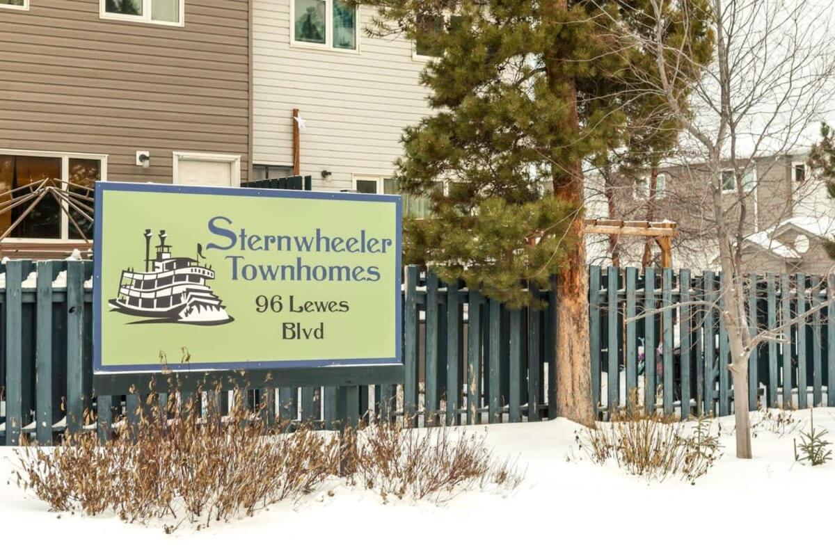 Nn - The Wanderoo - Riverdale 3-Bed 2 5-Bath ホワイトホース エクステリア 写真