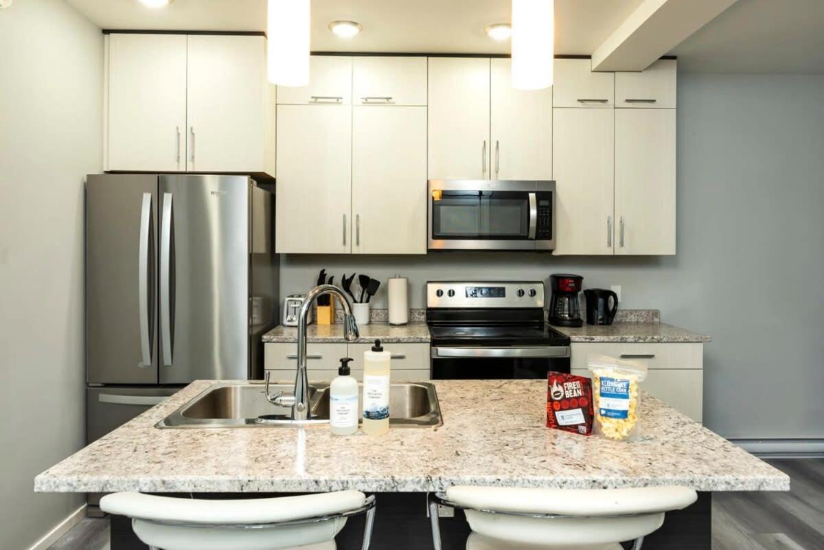 Nn - The Wanderoo - Riverdale 3-Bed 2 5-Bath ホワイトホース エクステリア 写真